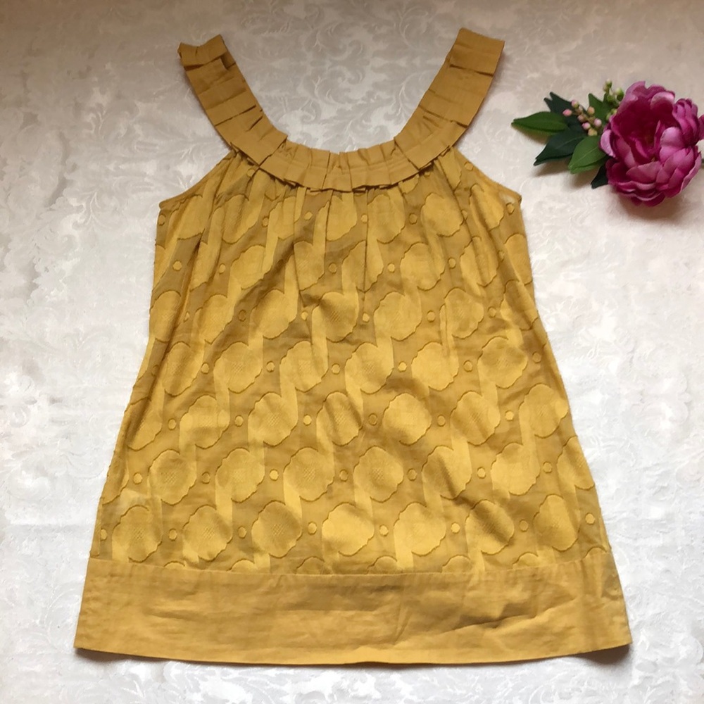 BCBG pattered top size XS, 100% cotton